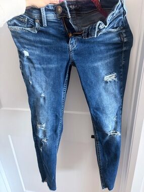 Silver Jeans Distressed Dark Blue Skinny Jeans